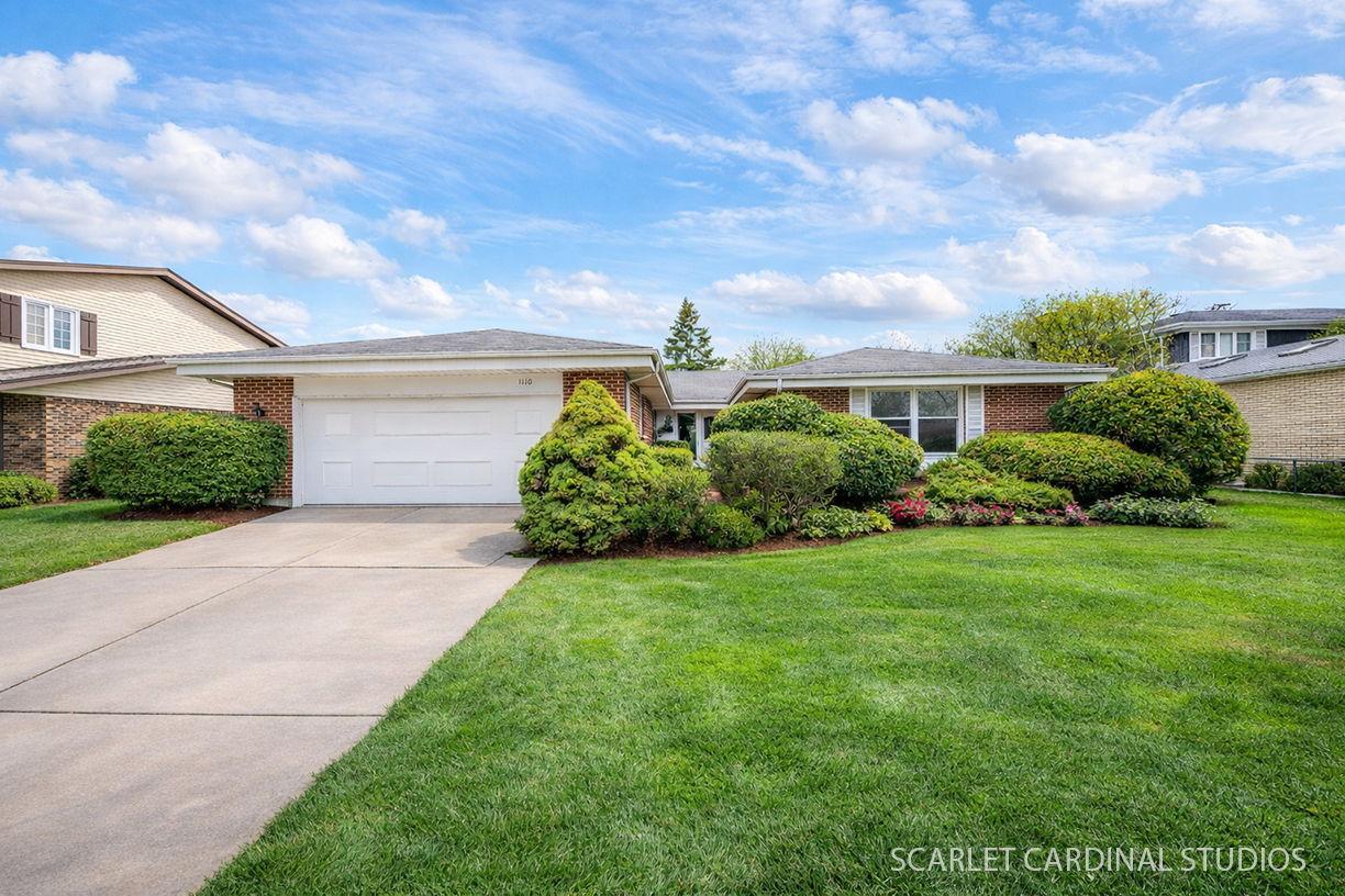 1110 S Fernandez Ave., Arlington Heights, IL 60005