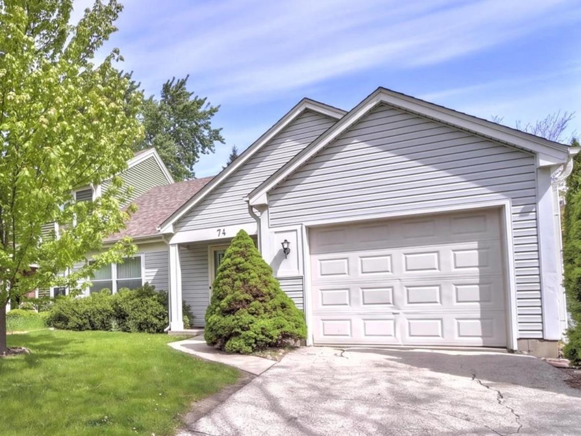74 Bedford Rd., Mundelein, IL 60060