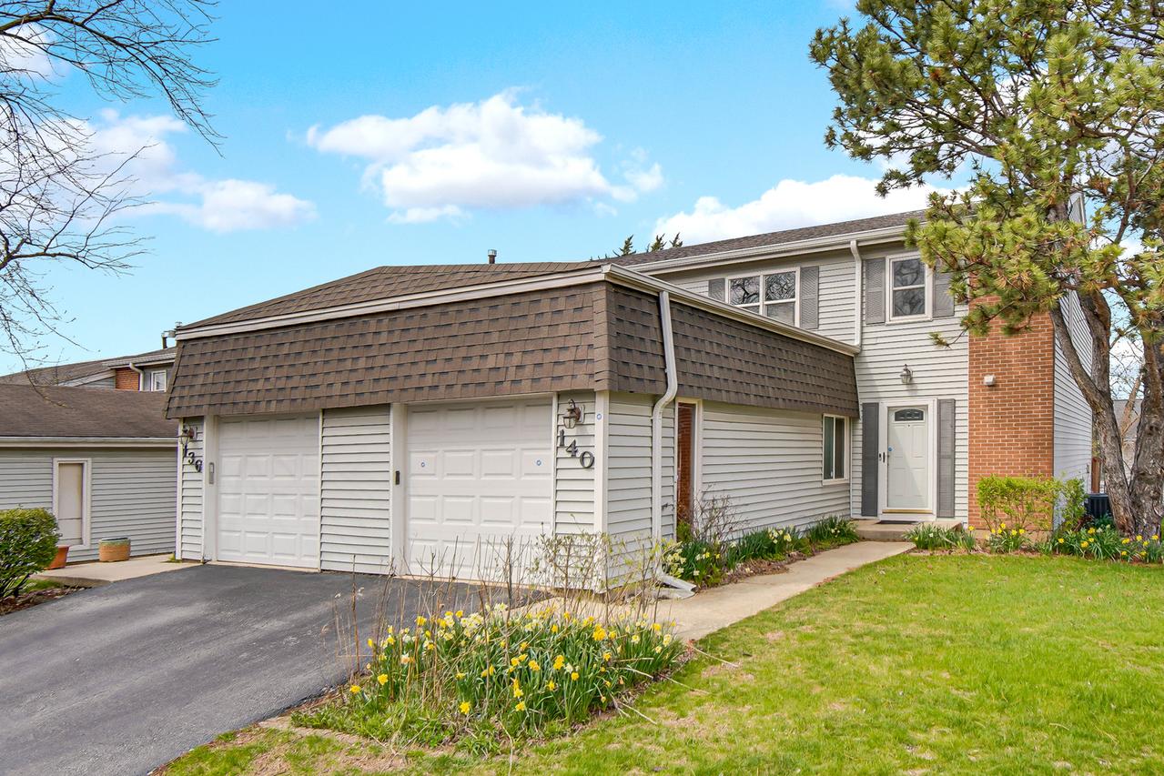 140 Leslie Ln., Bolingbrook, IL 60440