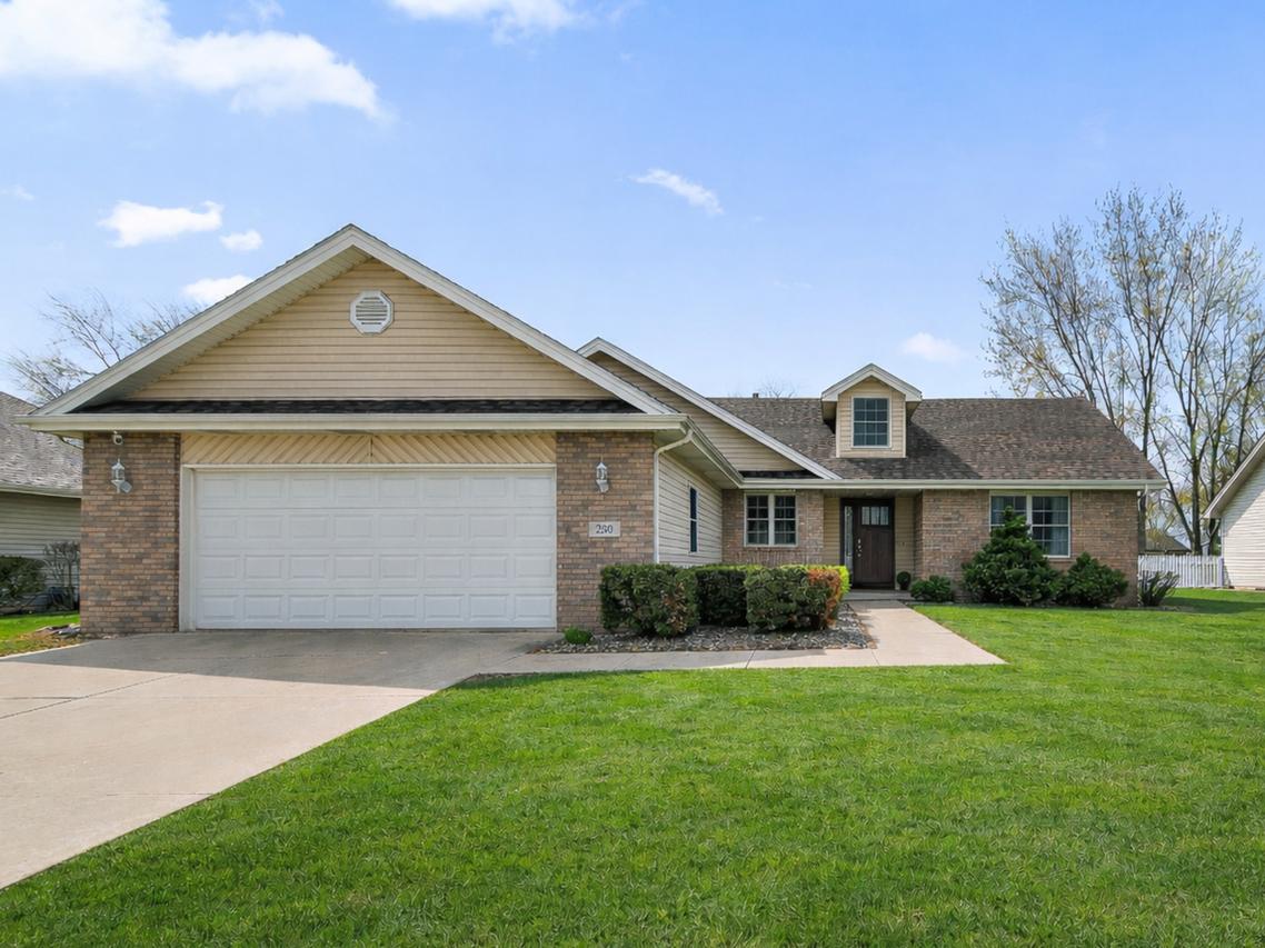 230 Curwick Dr., Bourbonnais, IL 60914