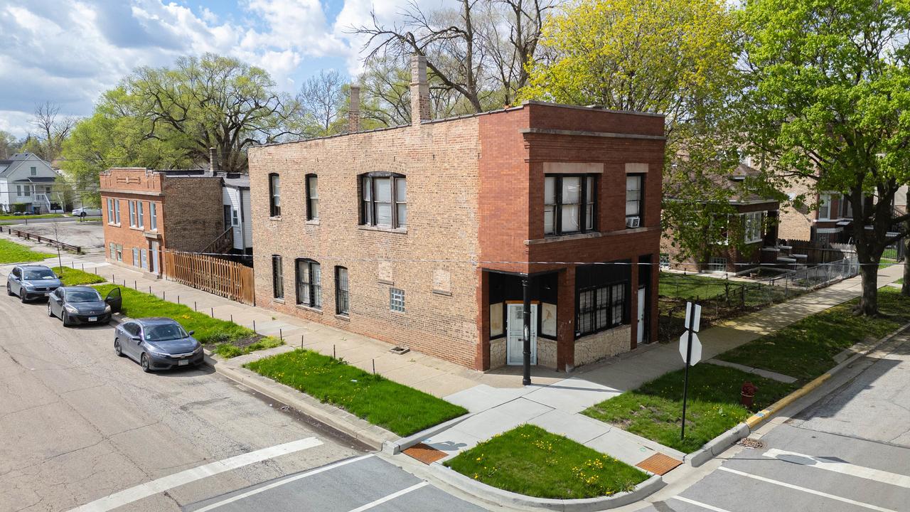 6956 S Carpenter St., Chicago, IL 60621