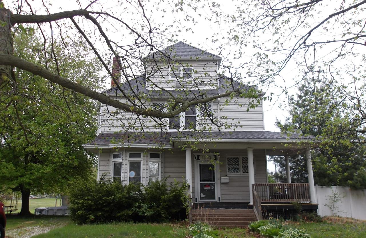 1142 E Broadway St., Monmouth, IL 61462