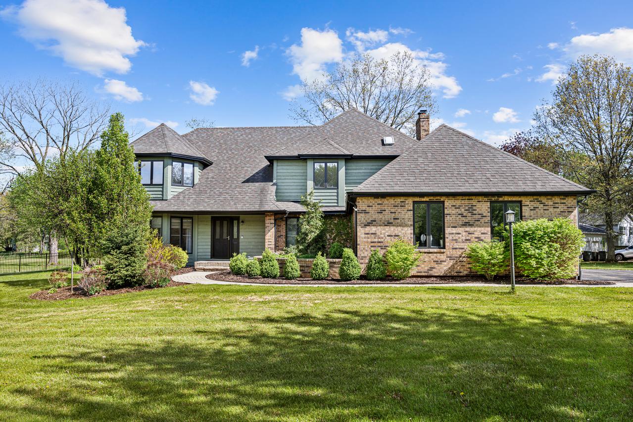 6N131 Old Homestead Rd., St. Charles, IL 60175