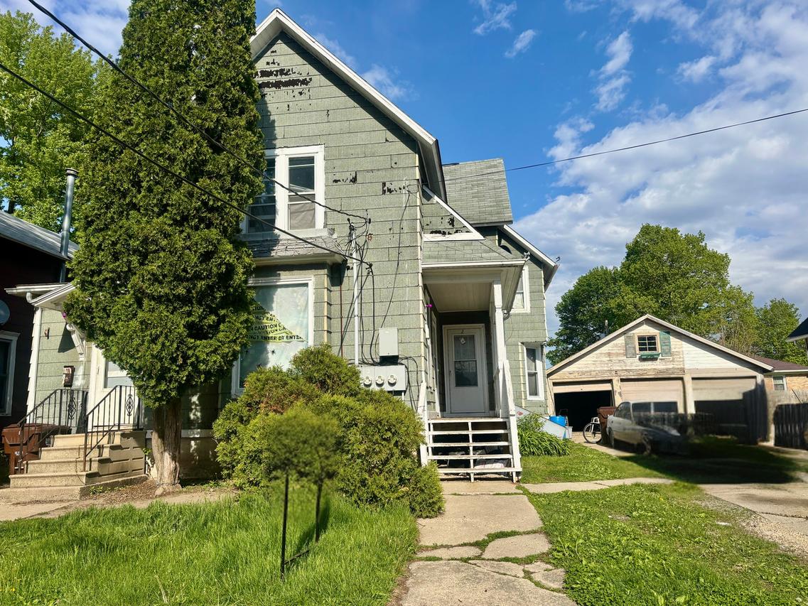 1016 S Main St., Belvidere, IL 61008