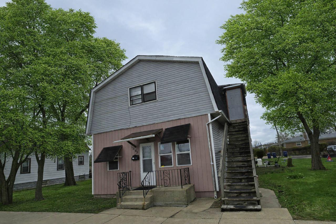 1949 Burr Oak Ave., Blue Island, IL 60406