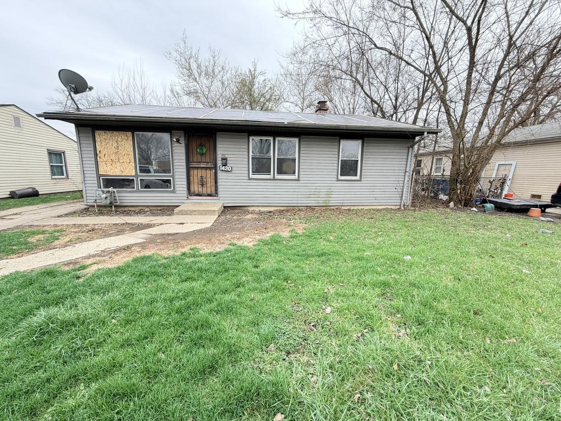 1420 E 15th St., Ford Heights, IL 60411