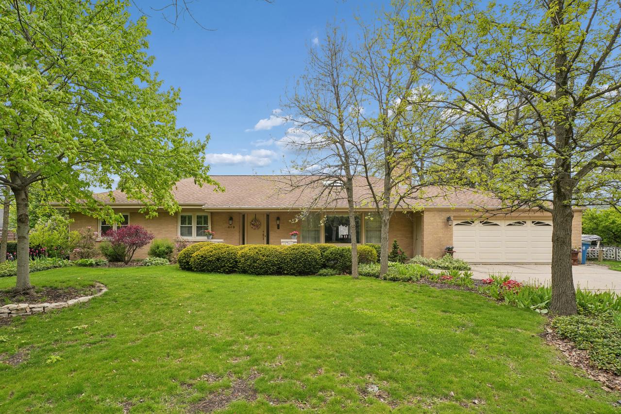 459 E Ridge Ave., Elmhurst, IL 60126