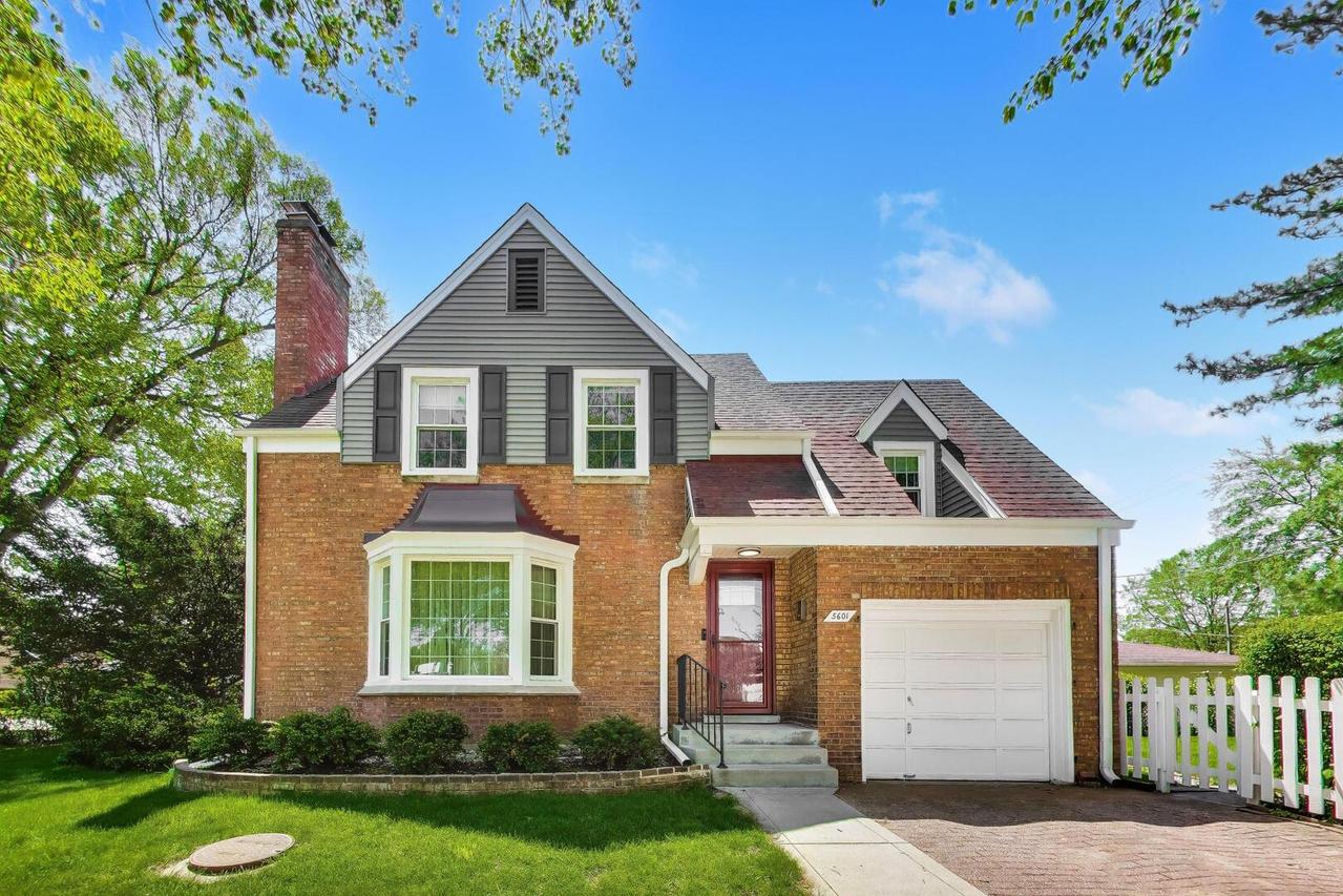 5601 Carol Ave., Morton Grove, IL 60053