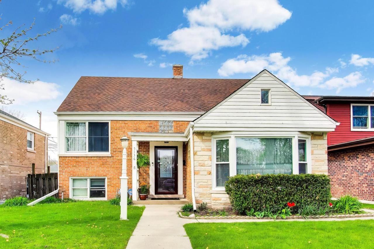 5136 W Lee St., Skokie, IL 60077