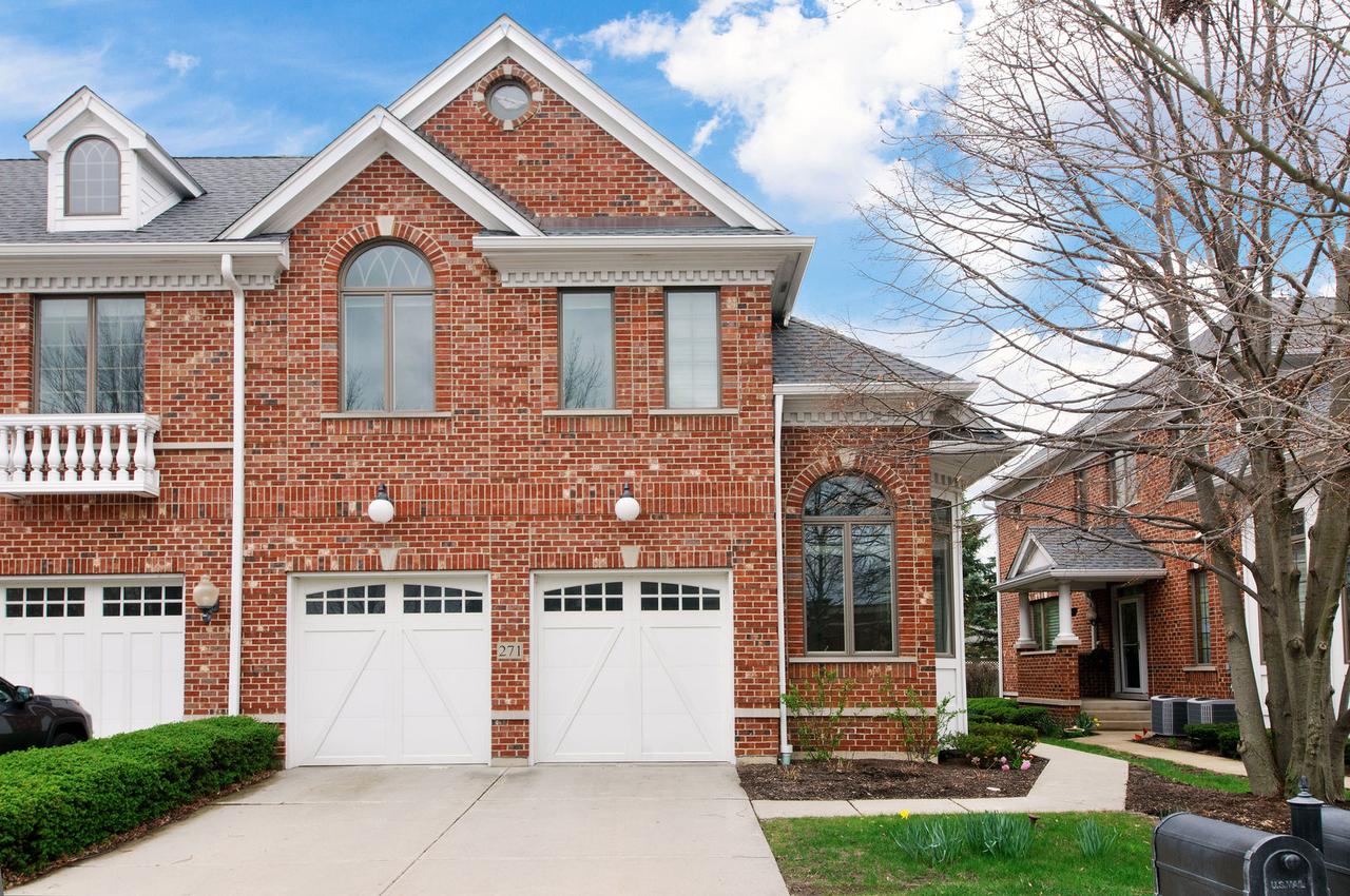 271 Arbor Glen Blvd., Schaumburg, IL 60195