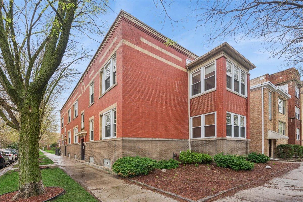 2204 W Winona St. #1, Chicago, IL 60625
