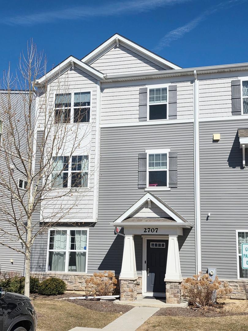 2707 Lily Ln., Rolling Meadows, IL 60008