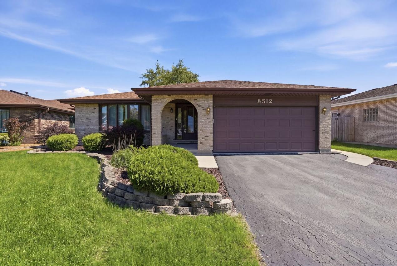 8512 161st Pl., Tinley Park, IL 60487