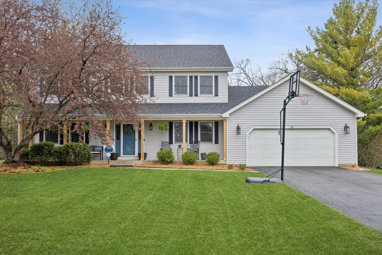 395 Southampton Dr., Geneva, IL 60134