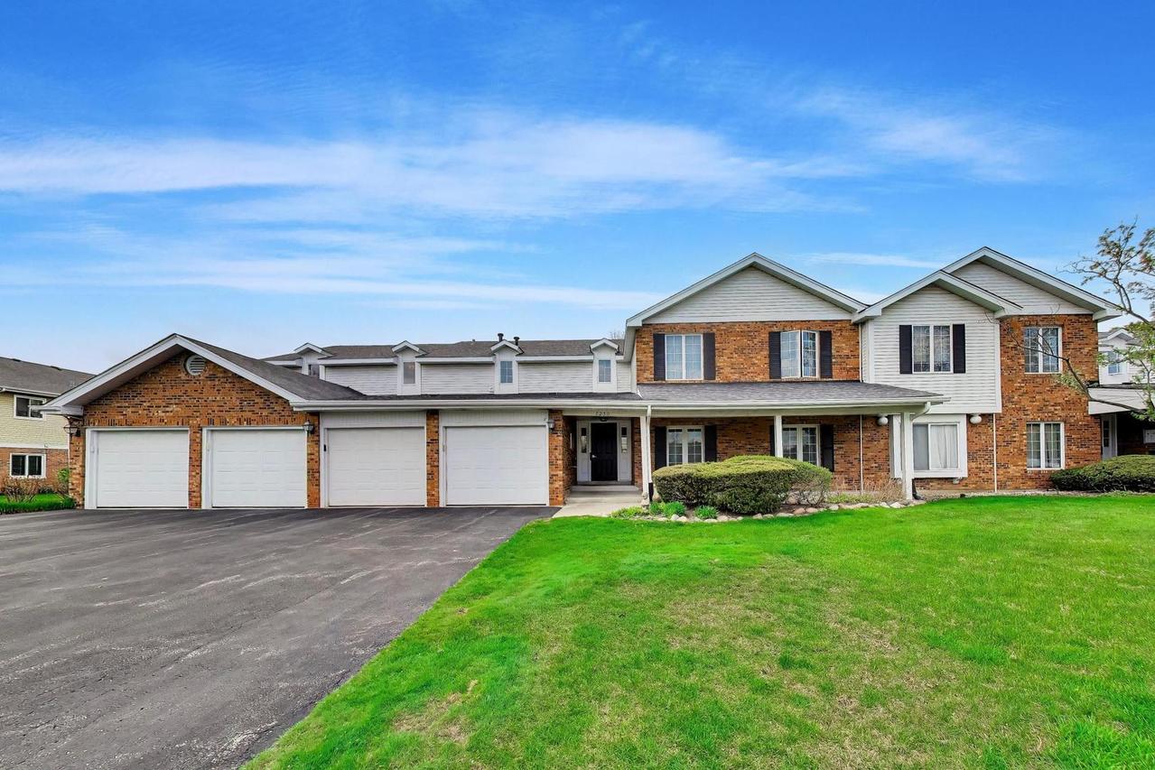 7230 S Adams St. #D, Willowbrook, IL 60527