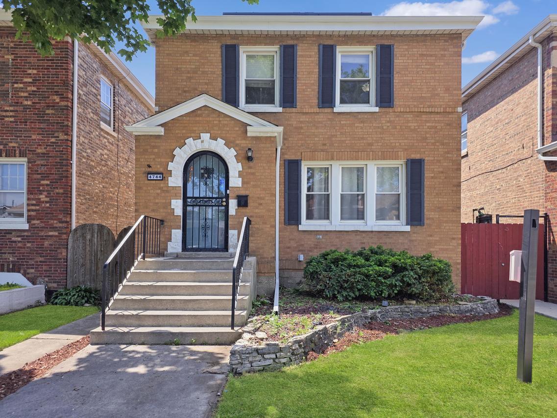 4744 S Hamlin Ave., Chicago, IL 60632