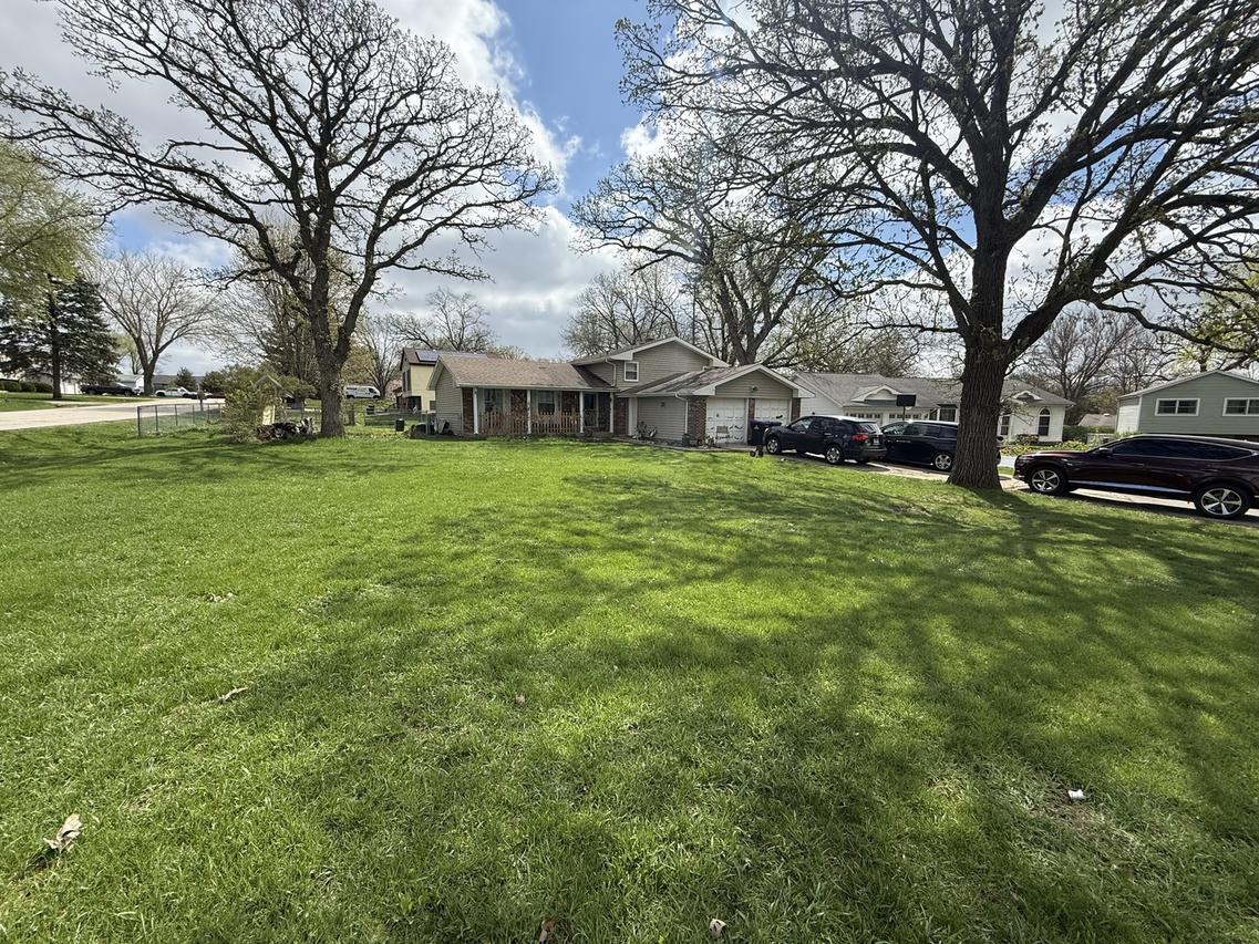 2311 Oakwood Ct., Mchenry, IL 60051