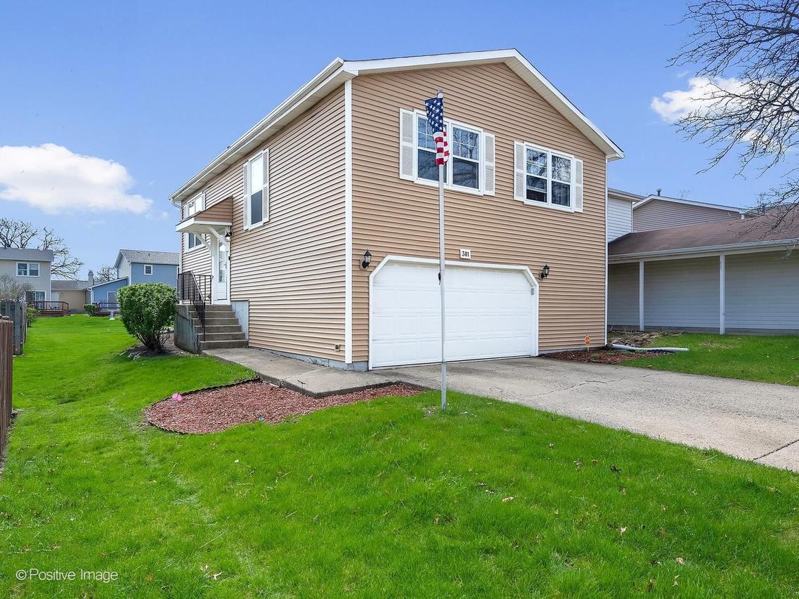 381 Thorncliffe Dr., Glendale Heights, IL 60139