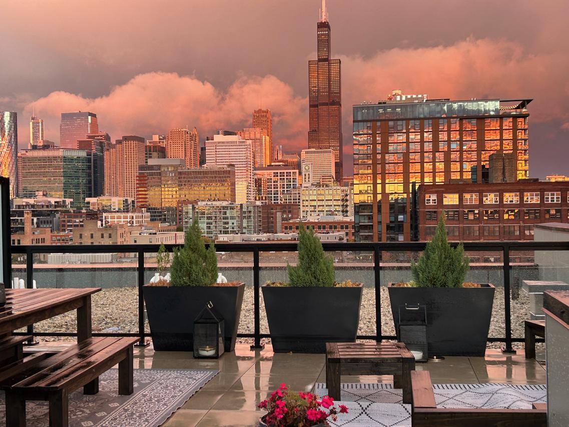 323 S Racine Ave. #PHD, Chicago, IL 60607