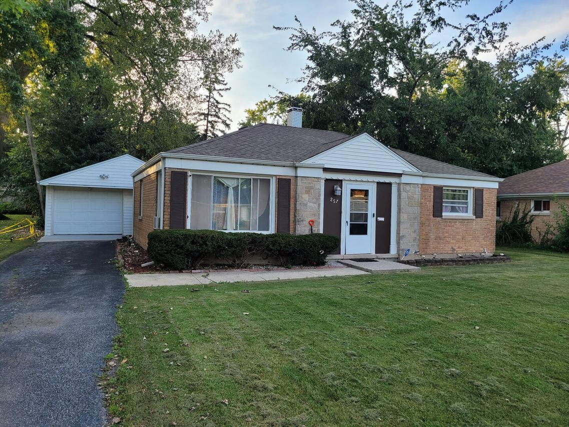 257 Minocqua St., Park Forest, IL 60466