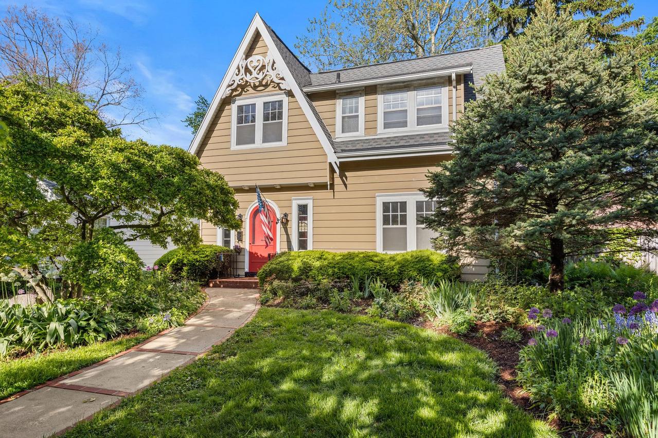 713 S Lynn St., Champaign, IL 61820