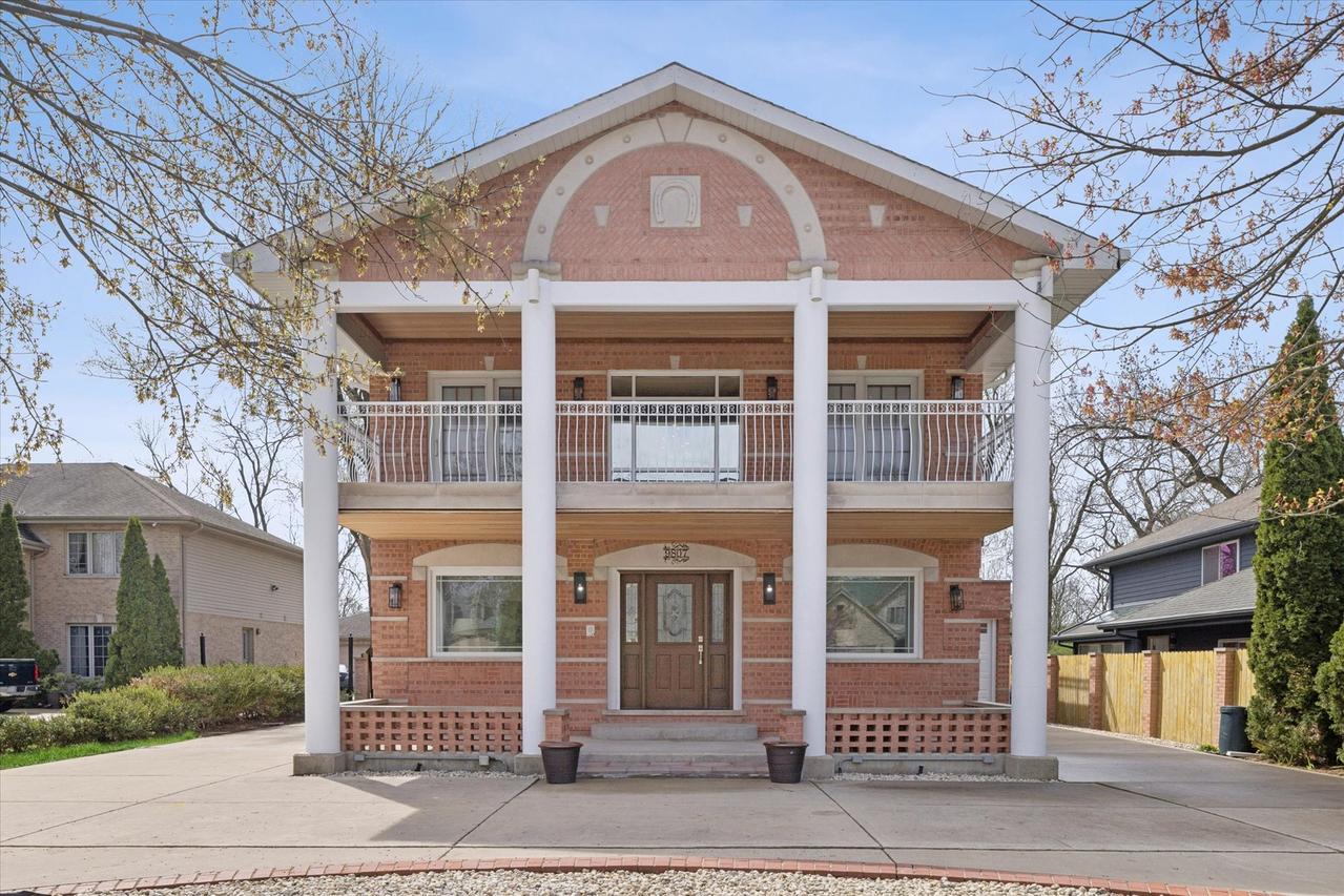 9807 W 57th St., Countryside, IL 60525