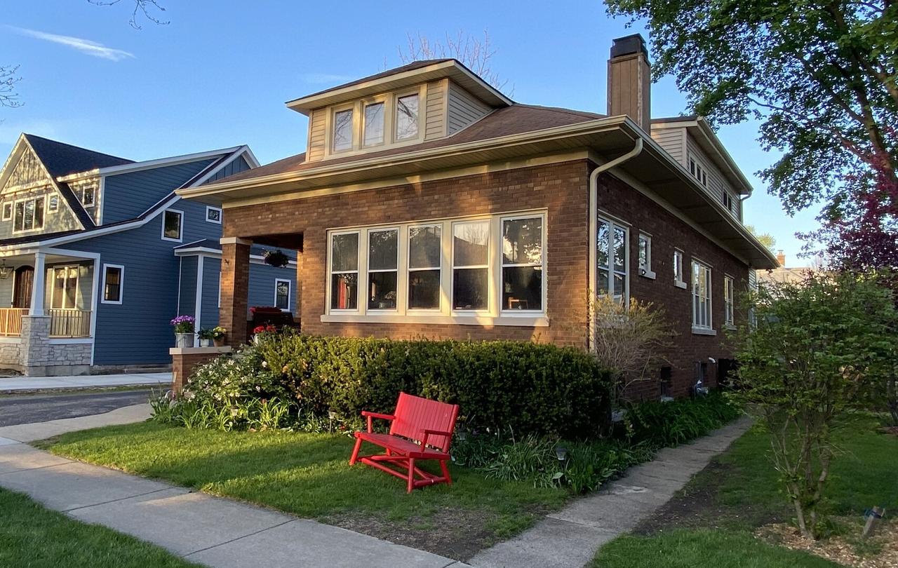 407 N Pine Ave., Arlington Heights, IL 60004