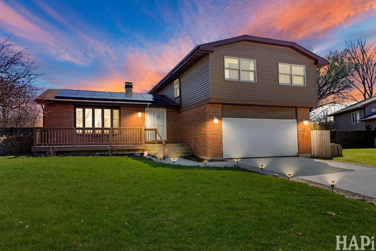 5209 Springdale Ln., Mchenry, IL 60050