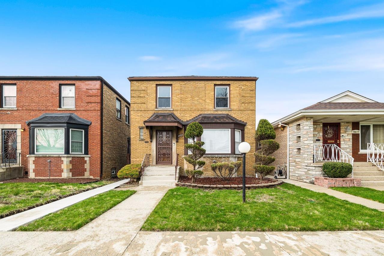 10615 S Emerald Ave., Chicago, IL 60628