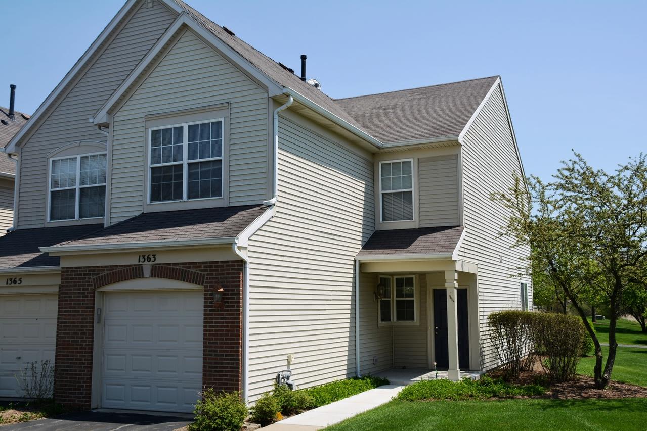 1363 Longchamps Ct., Grayslake, IL 60030