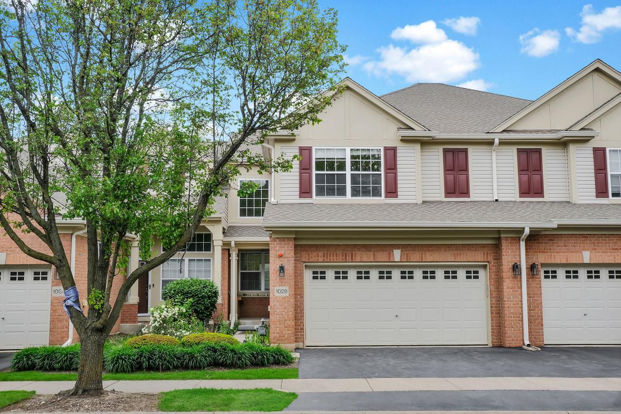 1028 Orchard Pond Ct., Lake Zurich, IL 60047