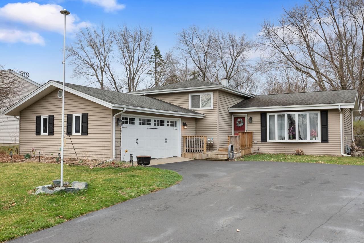 543 Norman Dr., Cary, IL 60013