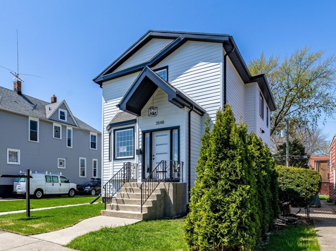 3548 Clinton Ave., Berwyn, IL 60402