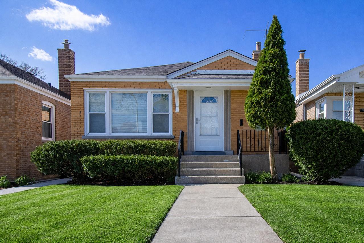 14510 S Lowe Ave., Riverdale, IL 60827