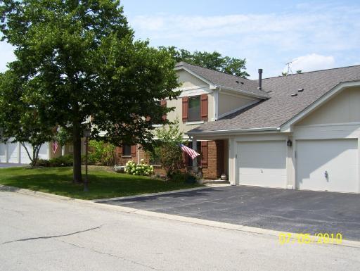 1470 Williamsburg Dr. #D2, Schaumburg, IL 60193