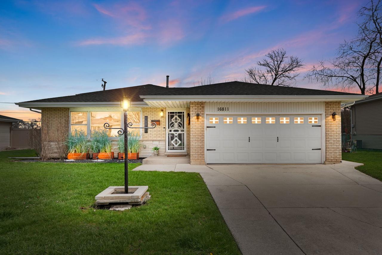 16811 Louis Ct., South Holland, IL 60473