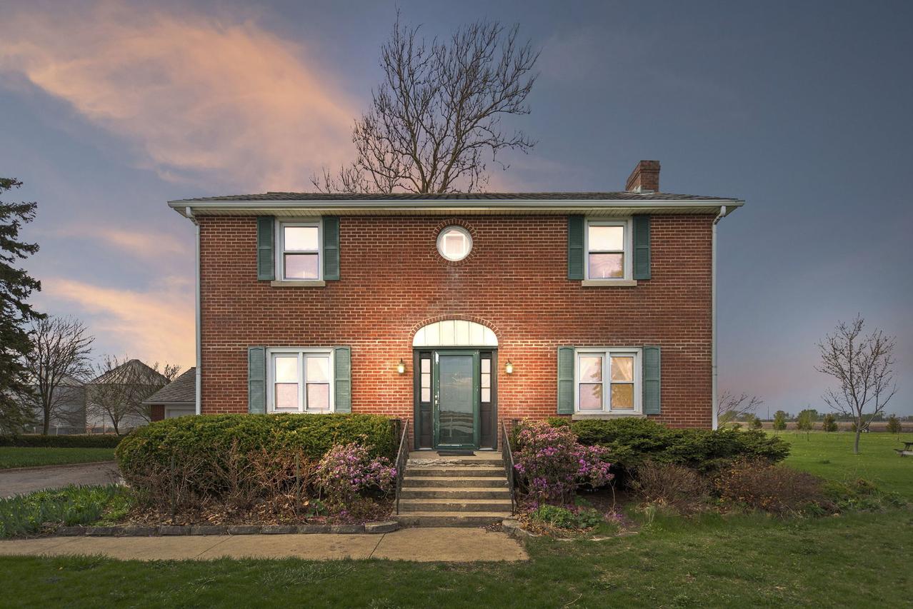 9458 N State Route 45/52 Hwy., Manteno, IL 60950