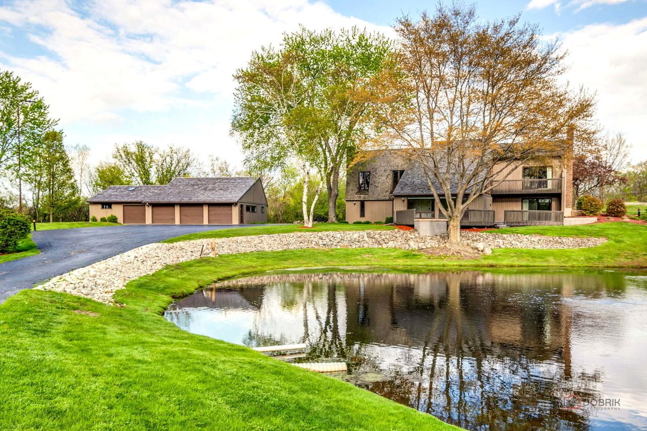 25854 W Nippersink Rd., Round Lake, IL 60073
