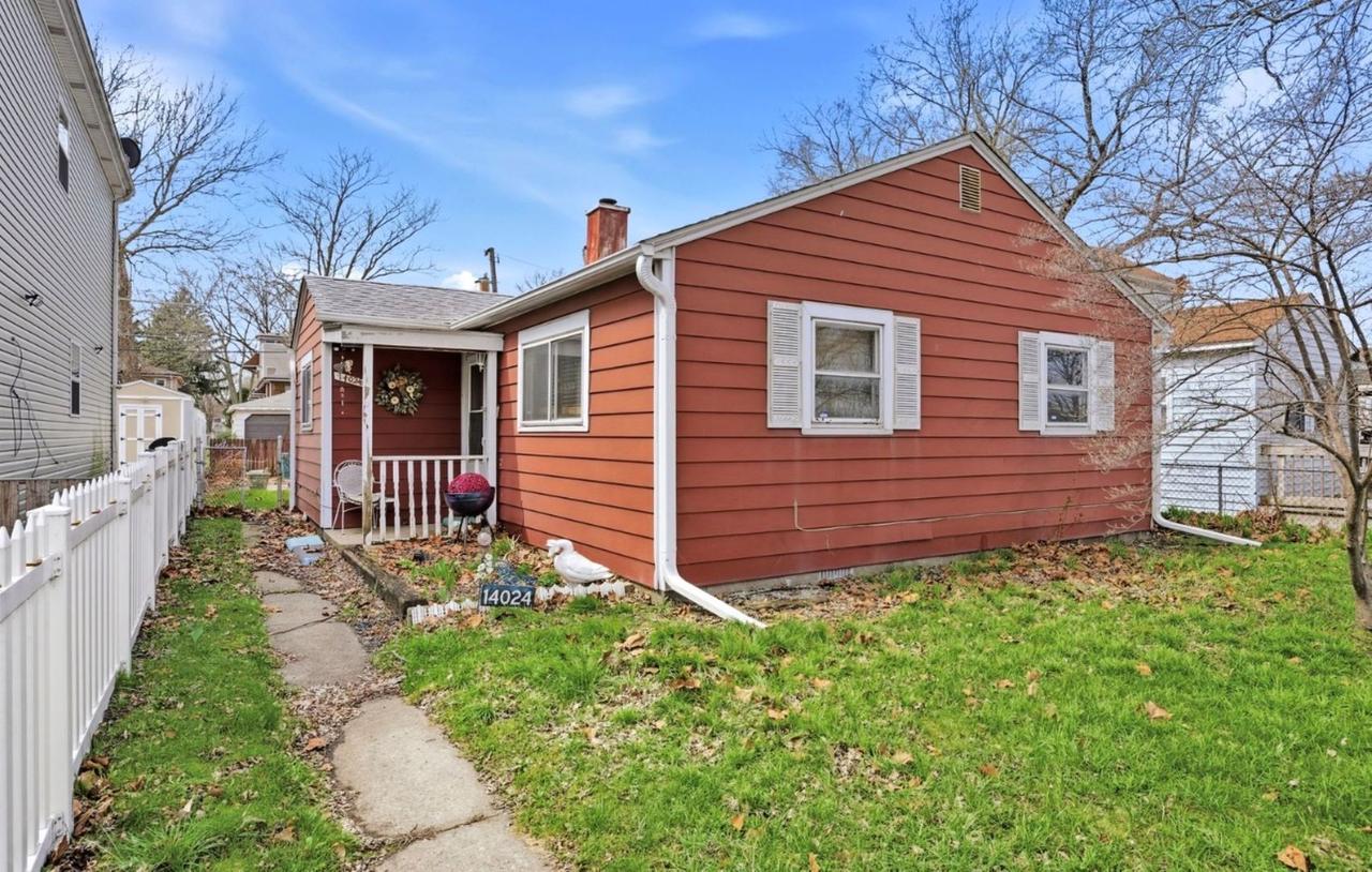 14024 S Manistee Ave., Burnham, IL 60633