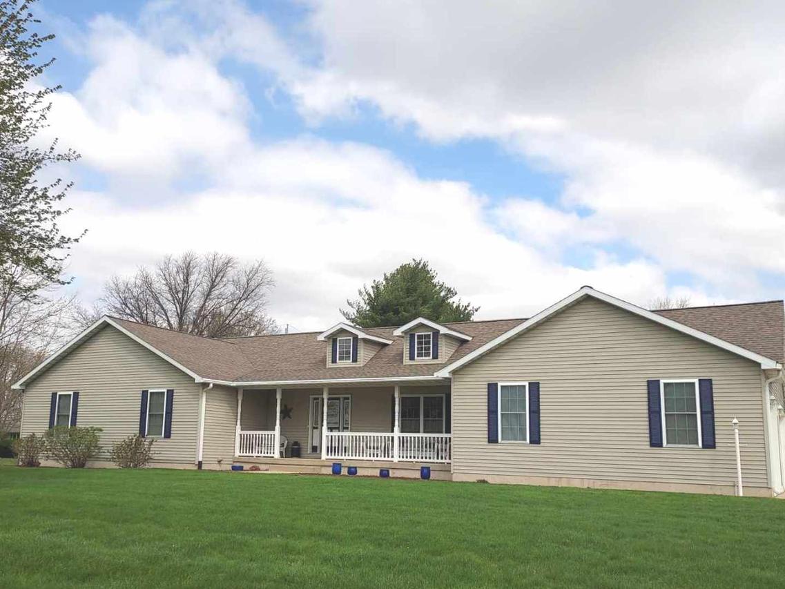44 Hillcrest Dr., Tuscola, IL 61953