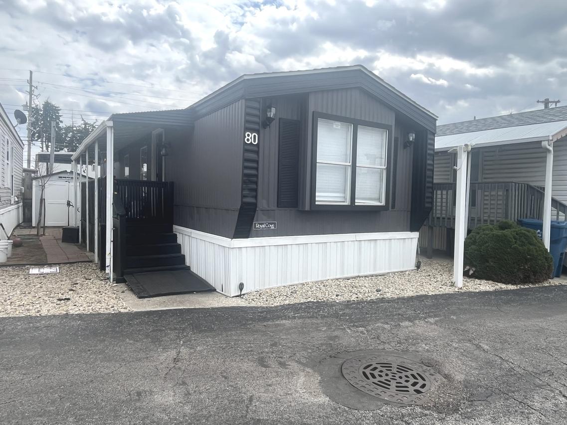 9001 S Cicero Ave. #80, Oak Lawn, IL 60453