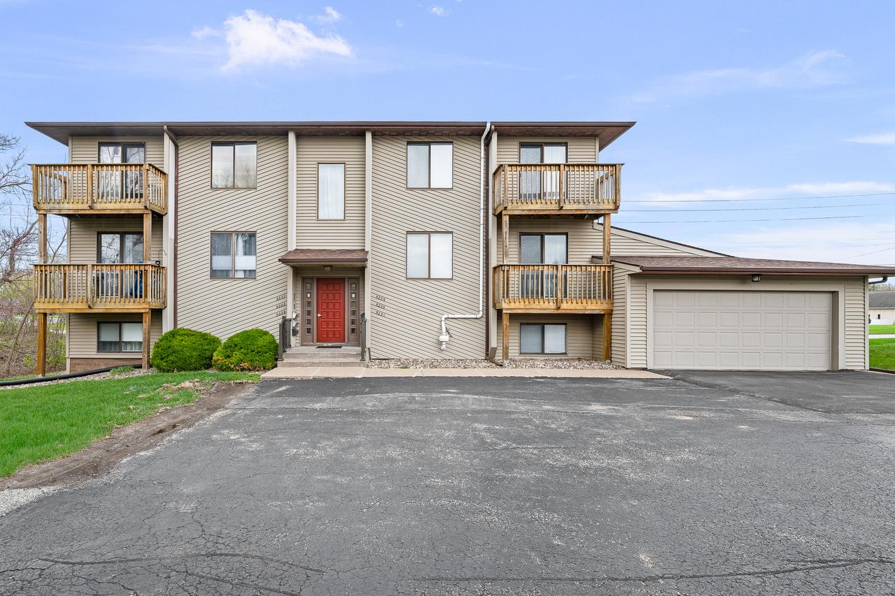 5231 26th Avenue A Court #14, Moline, IL 51265