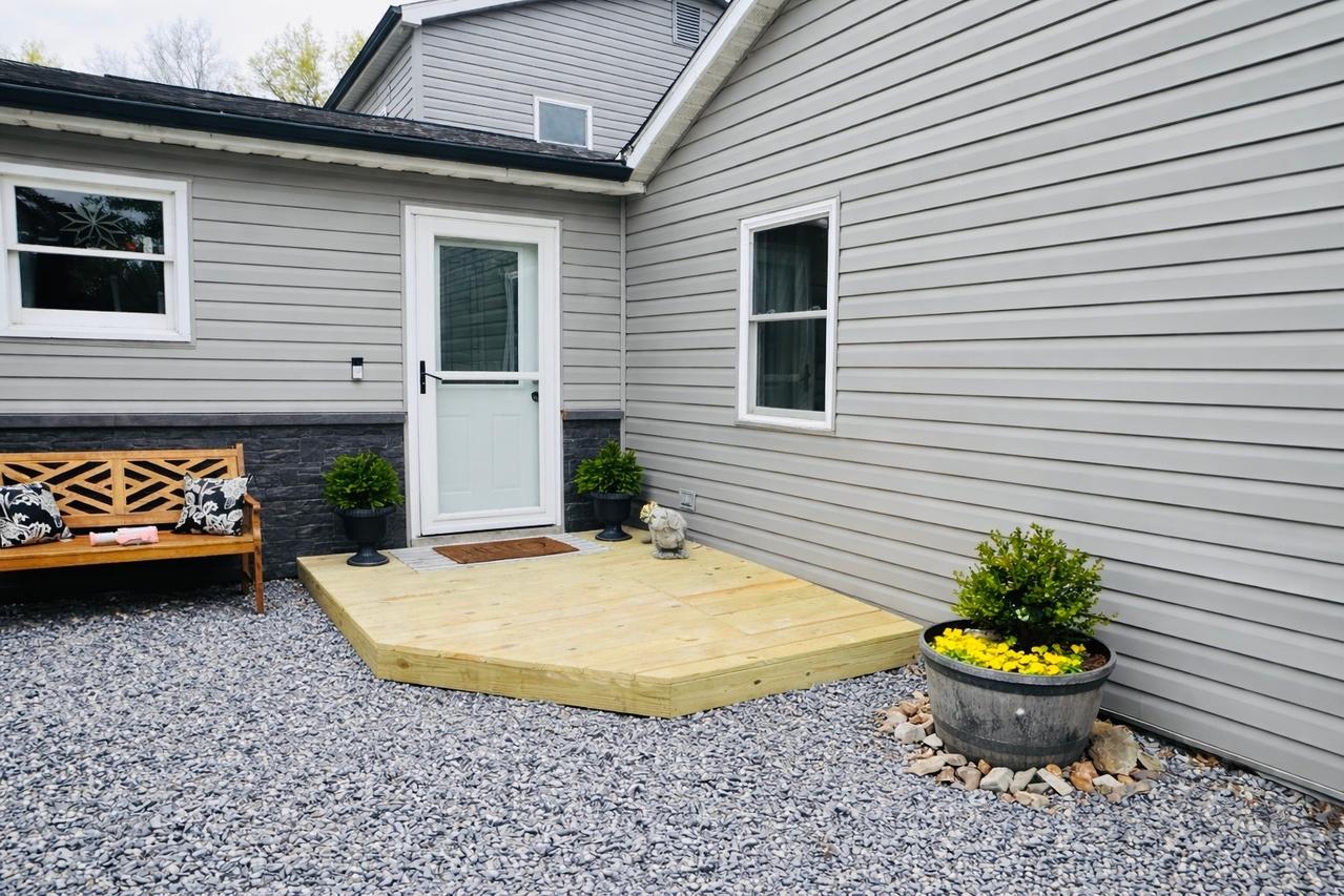 229 Broadway St., Tamaroa, IL 62888