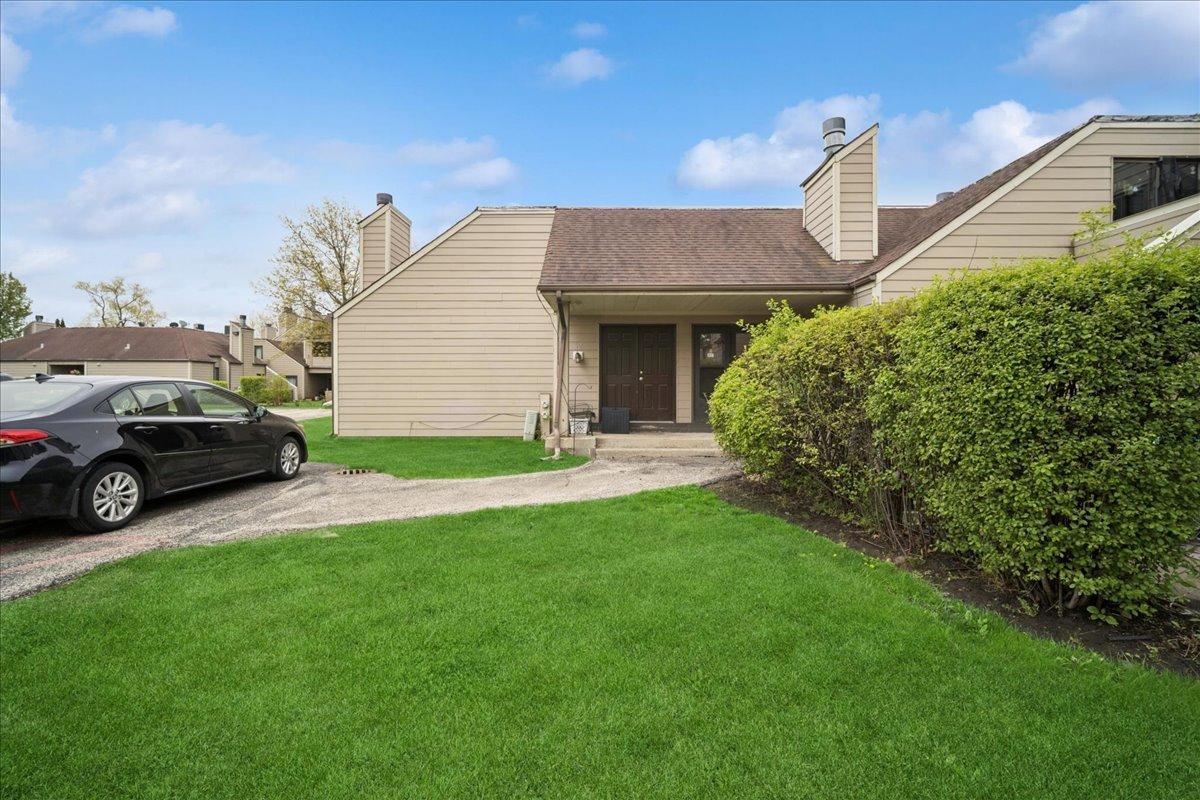 3309 Beacon St. #62, North Chicago, IL 60064