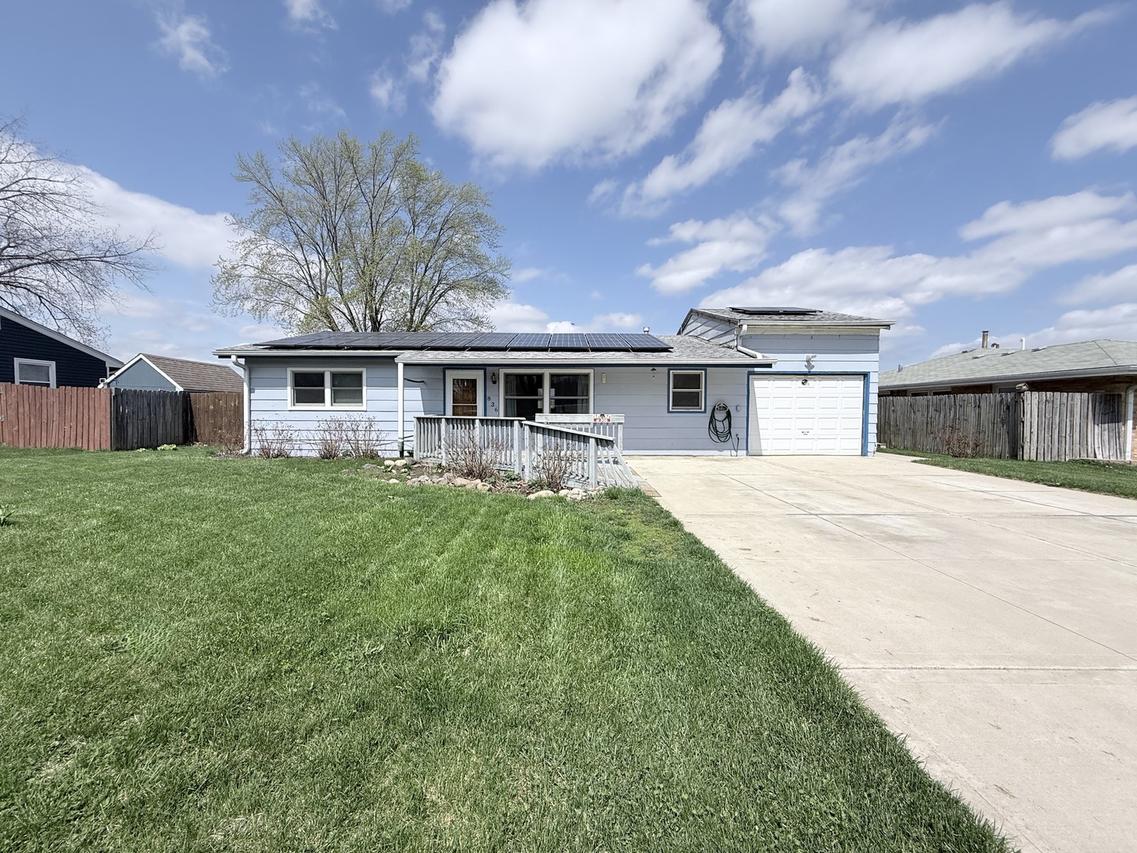 34W836 N James Dr., St. Charles, IL 60174