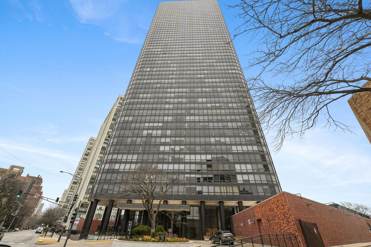 5415 N Sheridan Rd. #3008, Chicago, IL 60640