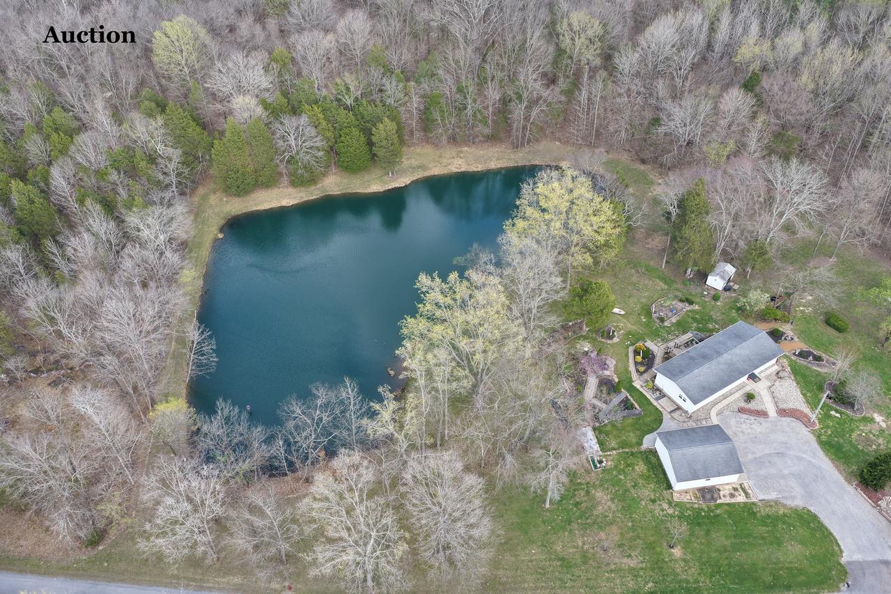 305 Campers Ln., Creal Springs, IL 62922