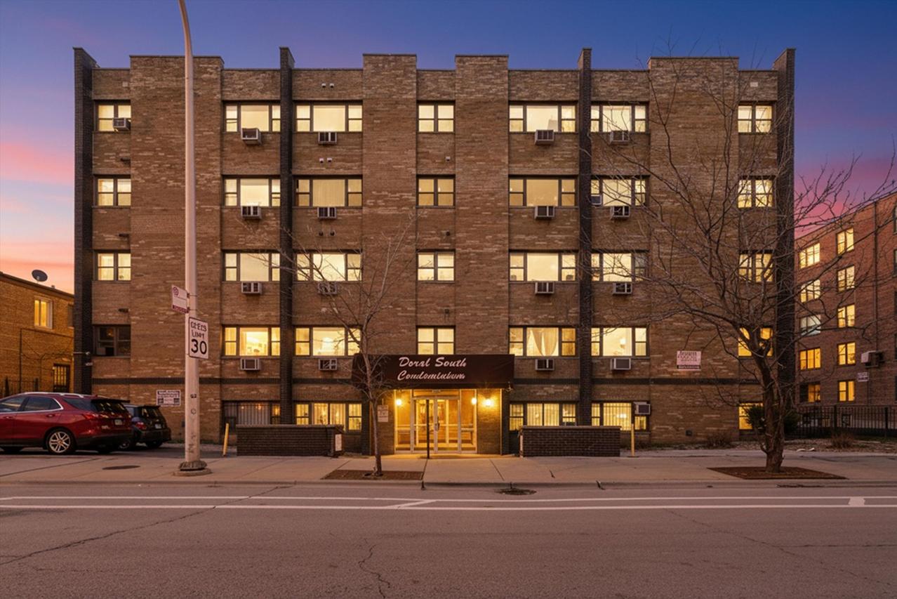 7854 S South Shore Dr. #306, Chicago, IL 60649