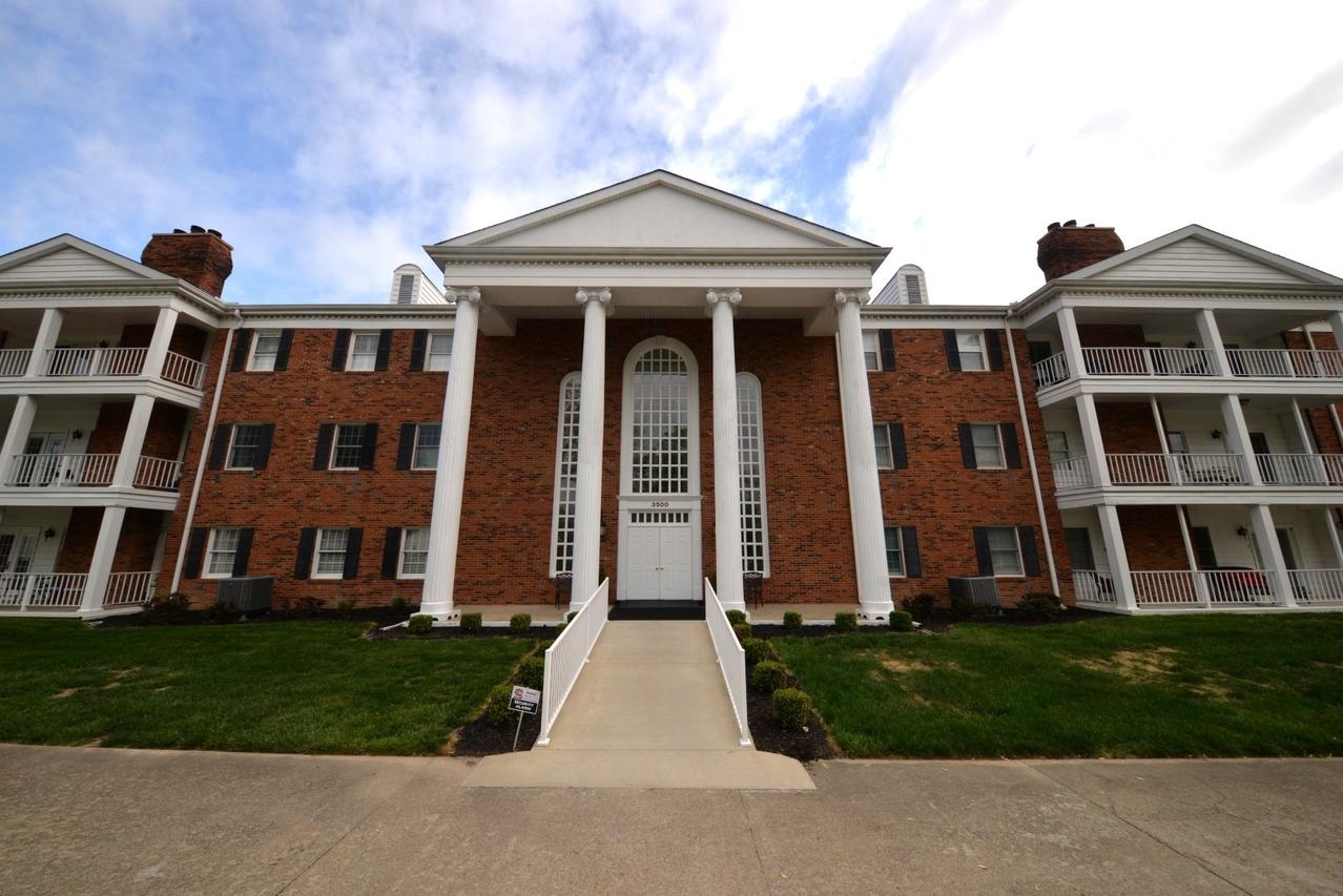 3500 Victoria Ave. #304, Mt Vernon, IL 62864
