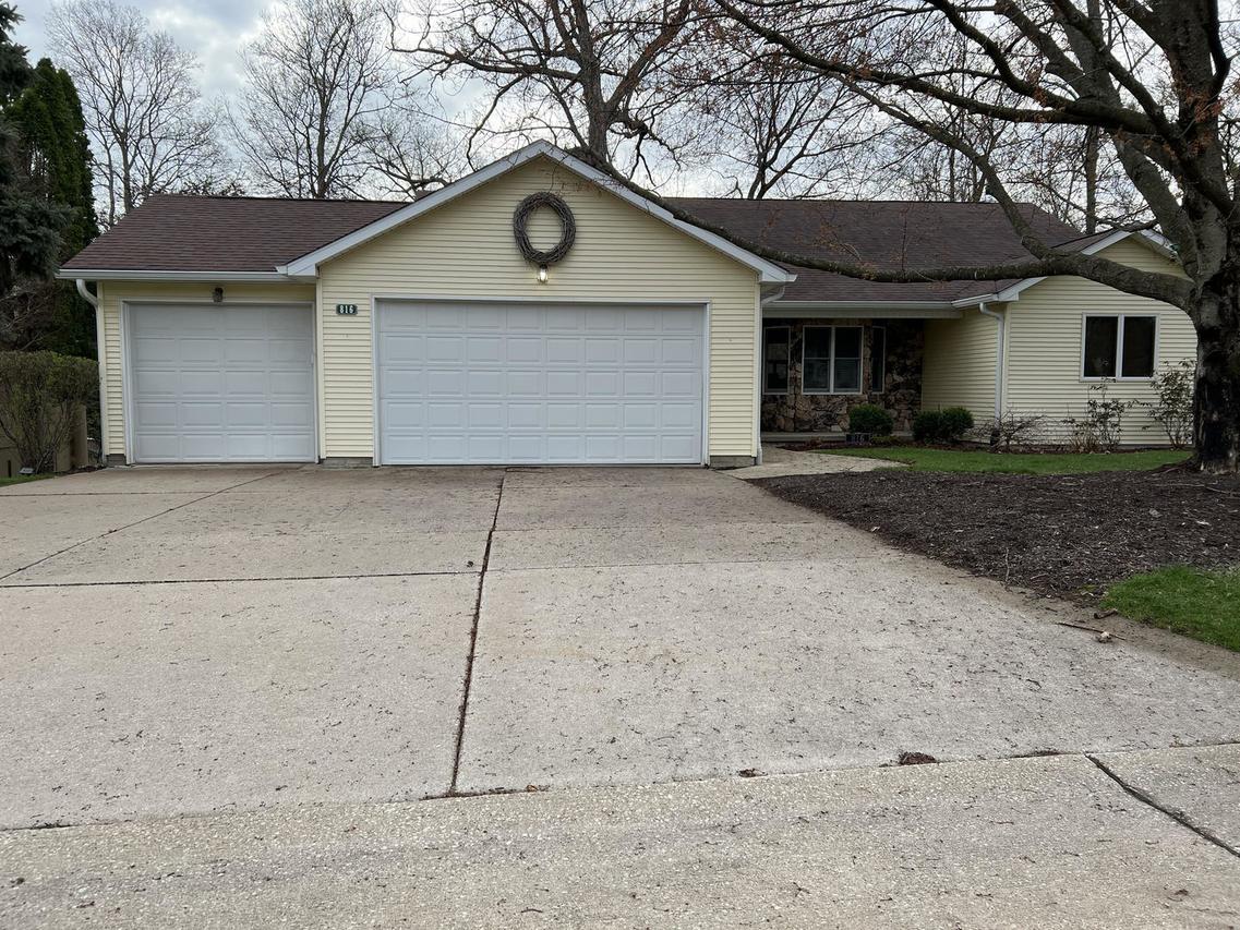 [Address Hidden by Seller], Moline, IL 61265